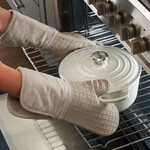 Le Creuset Oven Mitt 15 In Sable, 15" | Le Creuset