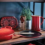 Le Creuset Pitcher - Cerise, 1.6 qt. | Le Creuset