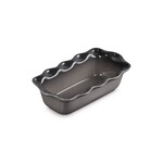 Le Creuset Heritage Fluted Loaf Pan - Oyster, 9" | Le Creuset