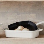 Le Creuset Signature Rectangular Roaster - White, 5.25 qt. (11.7" x 16.8") | Le Creuset