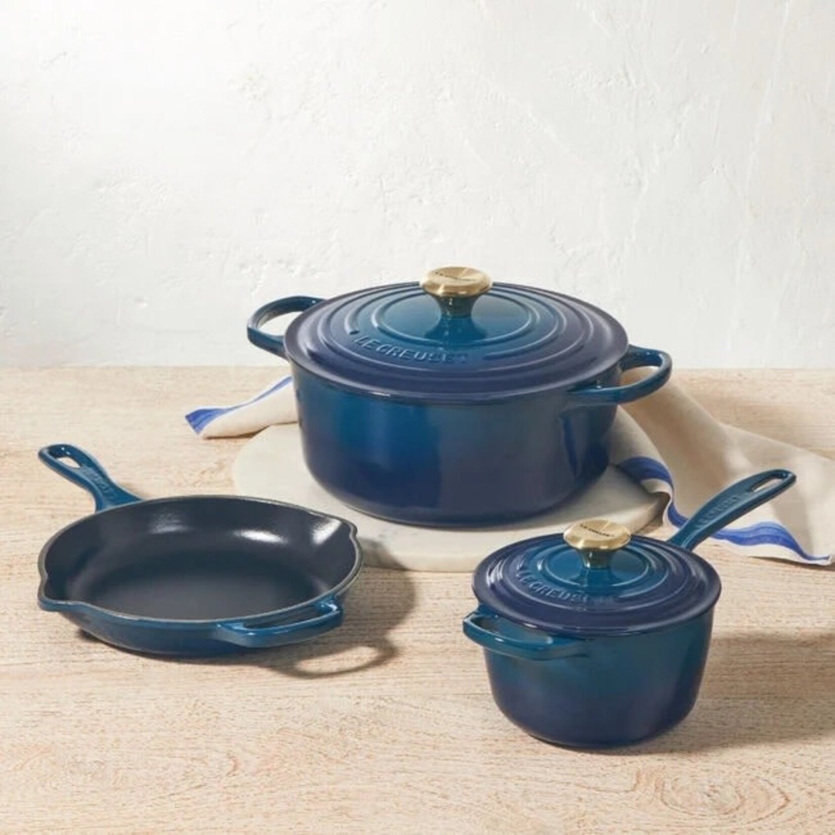 Le Creuset 5 Piece Signature Set - Caribbean (5.5 qt. Sig. RDO, 1.75 qt. Sig. Saucepan, 9" Sig. Skillet) | Le Creuset