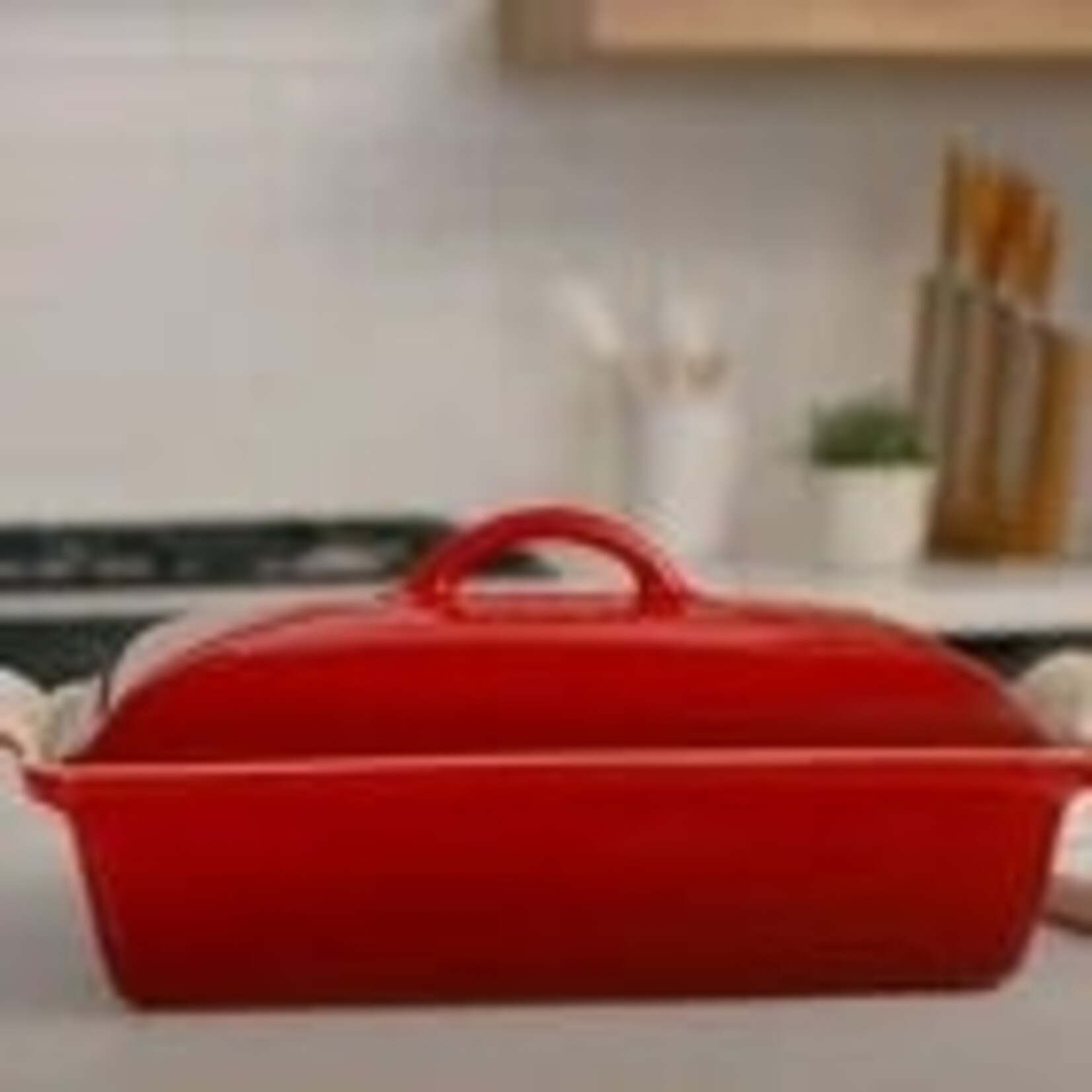 Le Creuset Heritage Covered Rectangular Casserole - Cerise, 4 qt. (12" x 9") | Le Creuset