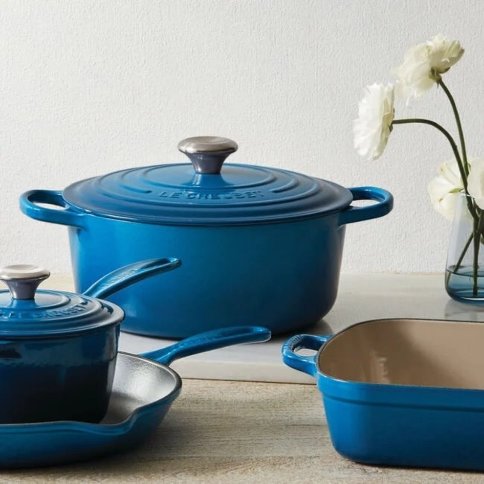 Le Creuset Signature Round Dutch Oven - Marseille, 5.5 qt. | Le Creuset