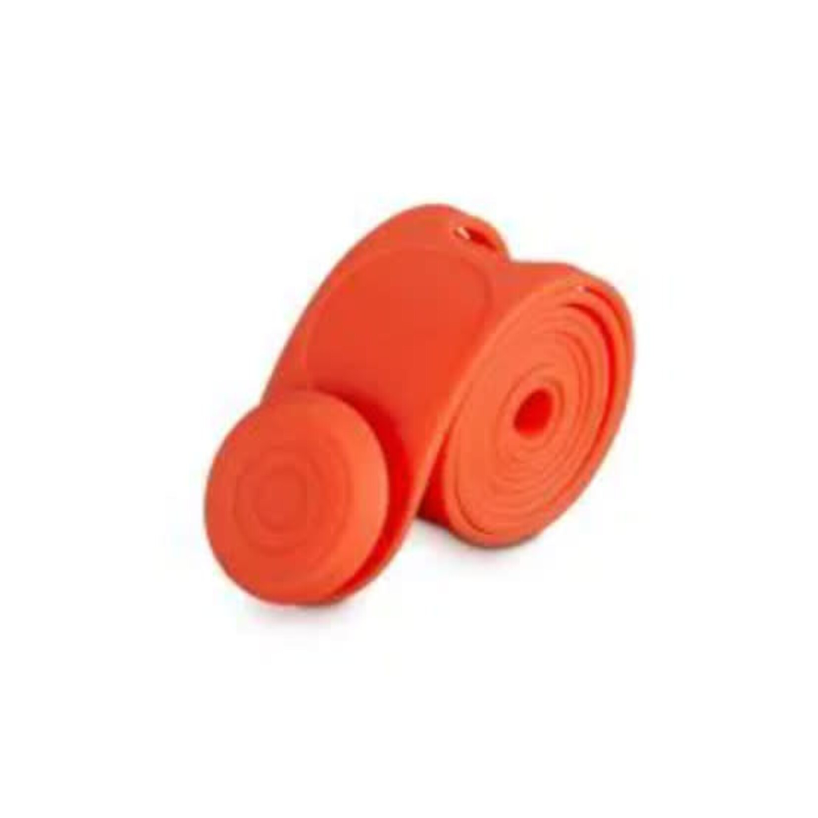 Le Creuset Silicone Travel Latch - Flame | Le Creuset