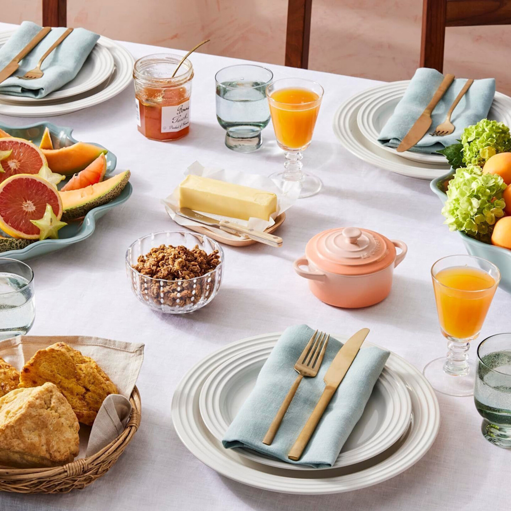 Le Creuset Platter - Sea Salt, 14" | Le Creuset