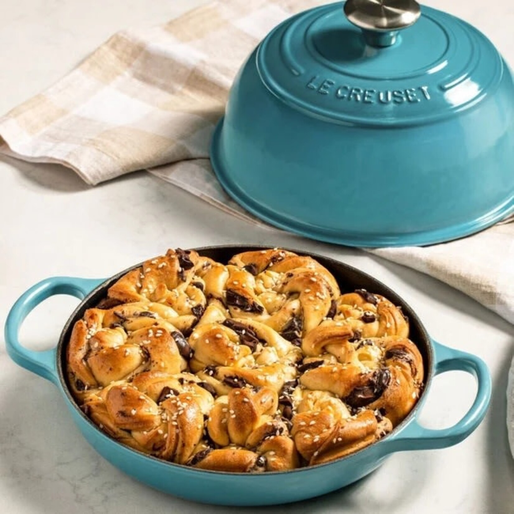Le Creuset Signature Bread Oven - Caribbean, 9.5" (1.75 qt.) | Le Creuset