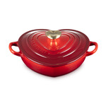 Le Creuset Traditional Heart Dish 1.25Qt Cerise Light Gold Heart Knob | Le Creuset