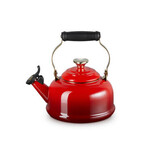 Le Creuset Whistling Kettle 1.7 Qt Cerise Light Gold Heart Knob | Le Creuset