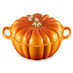 Le Creuset Cocotte - Persimmon w/ Gold Figural Knob 4 qt. Figural Pumpkin | Le Creuset