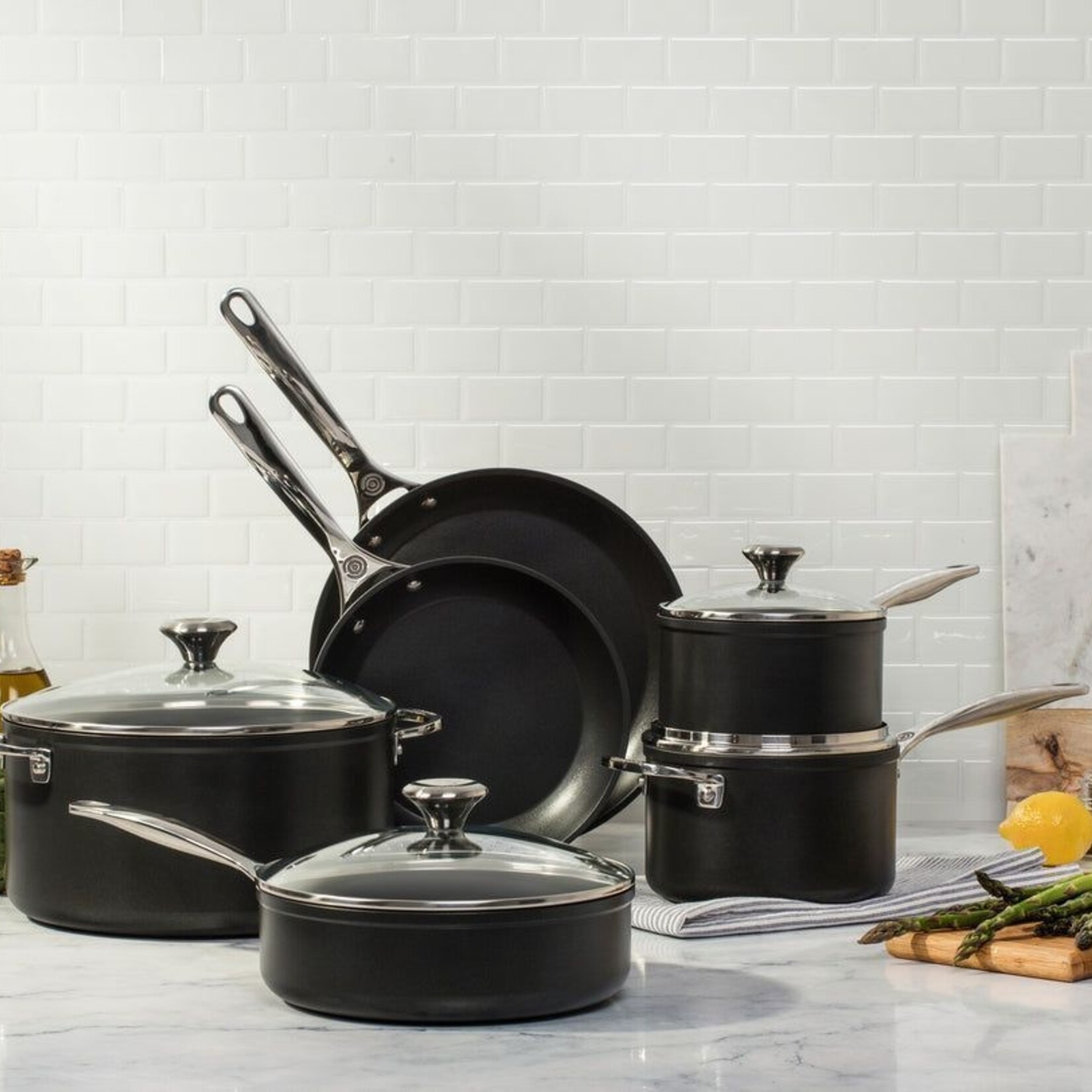 Le Creuset Toughened Nonstick PRO 10 Piece Set (8" Fry Pan, 11" Fry Pan, 2 qt. Saucepan w/Lid, 3 qt. Saucepan w/Lid, 3 1/2 qt. Saute Pan w/Lid, 6 1/3 qt. Stockpot w/Lid) | Le Creuset