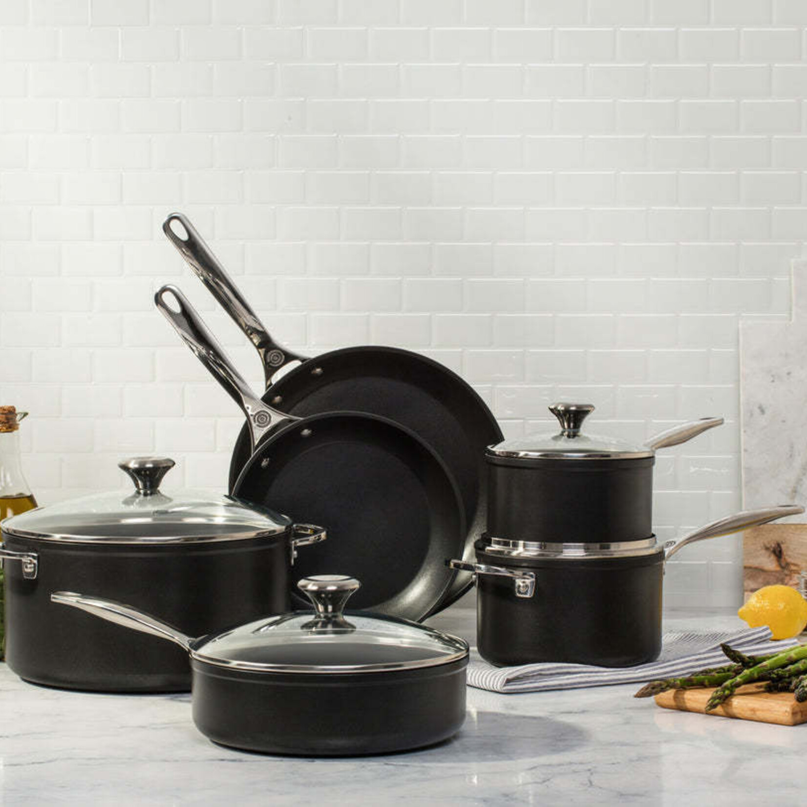 Le Creuset Toughened Nonstick PRO 10 Piece Set (8" Fry Pan, 11" Fry Pan, 2 qt. Saucepan w/Lid, 3 qt. Saucepan w/Lid, 3 1/2 qt. Saute Pan w/Lid, 6 1/3 qt. Stockpot w/Lid) | Le Creuset