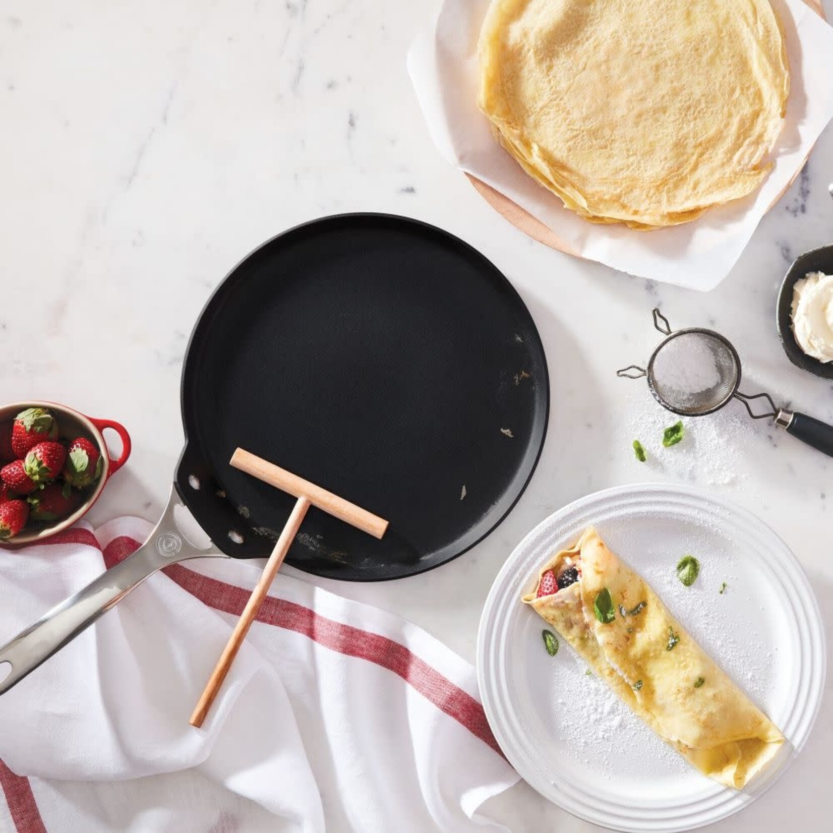 Le Creuset Toughened Nonstick PRO 11" Crepe Pan with Rateau - 11" | Le Creuset