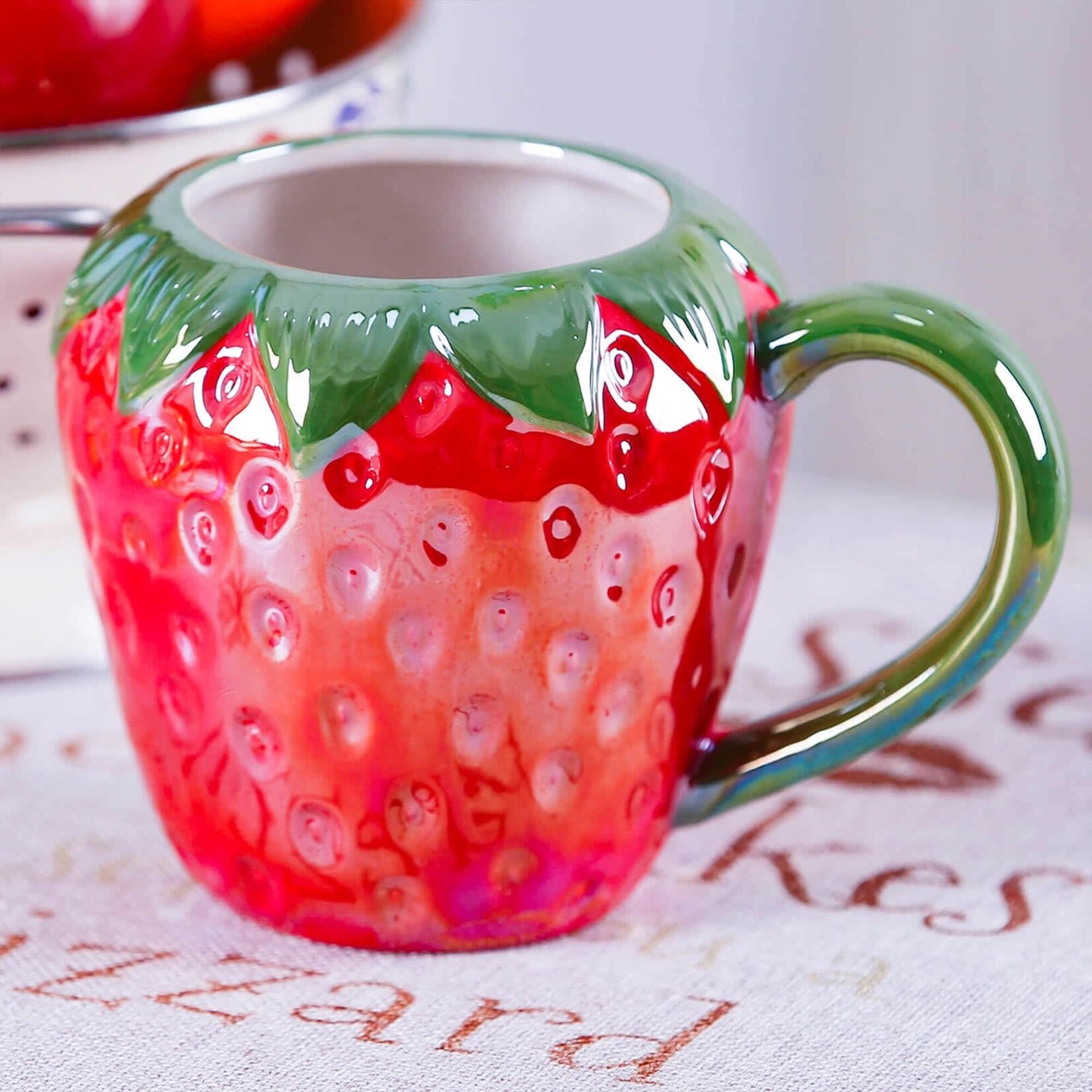 Tag Mug - Strawberry Sculpted | Tag