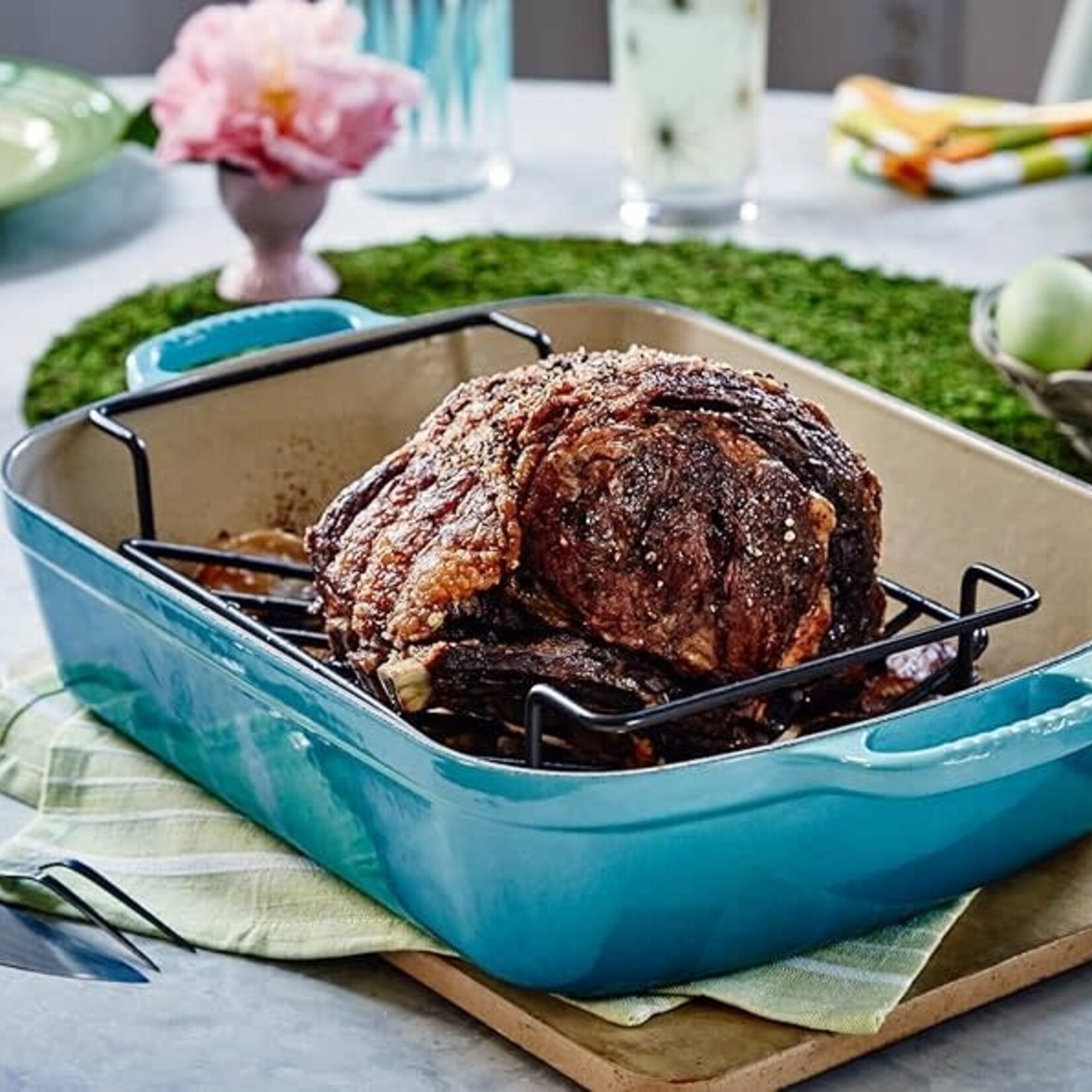 Le Creuset Signature Rectangular Roaster, Licorice - 5.25 qt. (11.7" x 16.8”) | Le Creuset