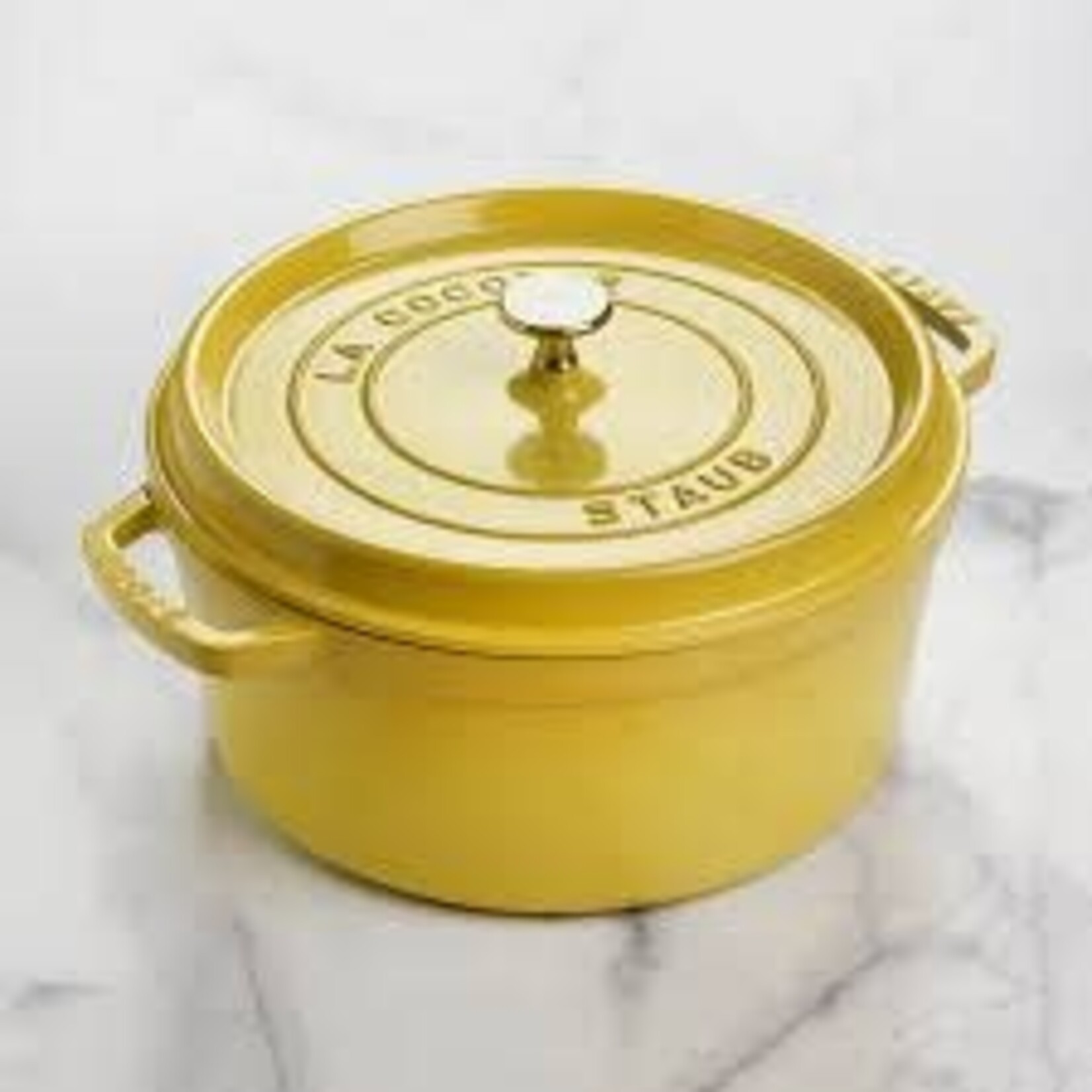 Staub 7-qt Round Dutch Oven - Citron | Staub