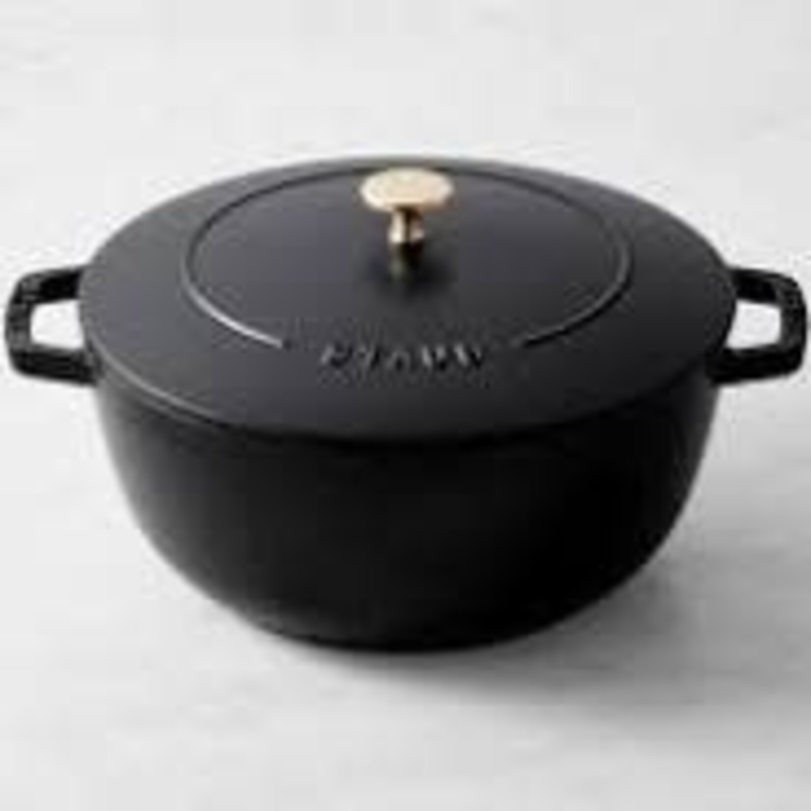 Staub 5-qt Essential French Oven - Matte Black | Staub