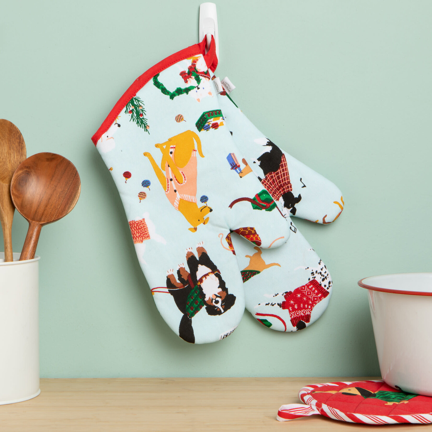 Danica Brands Oven Mitts Set of 2 - Holiday Hounds Christmas | Danica Brands