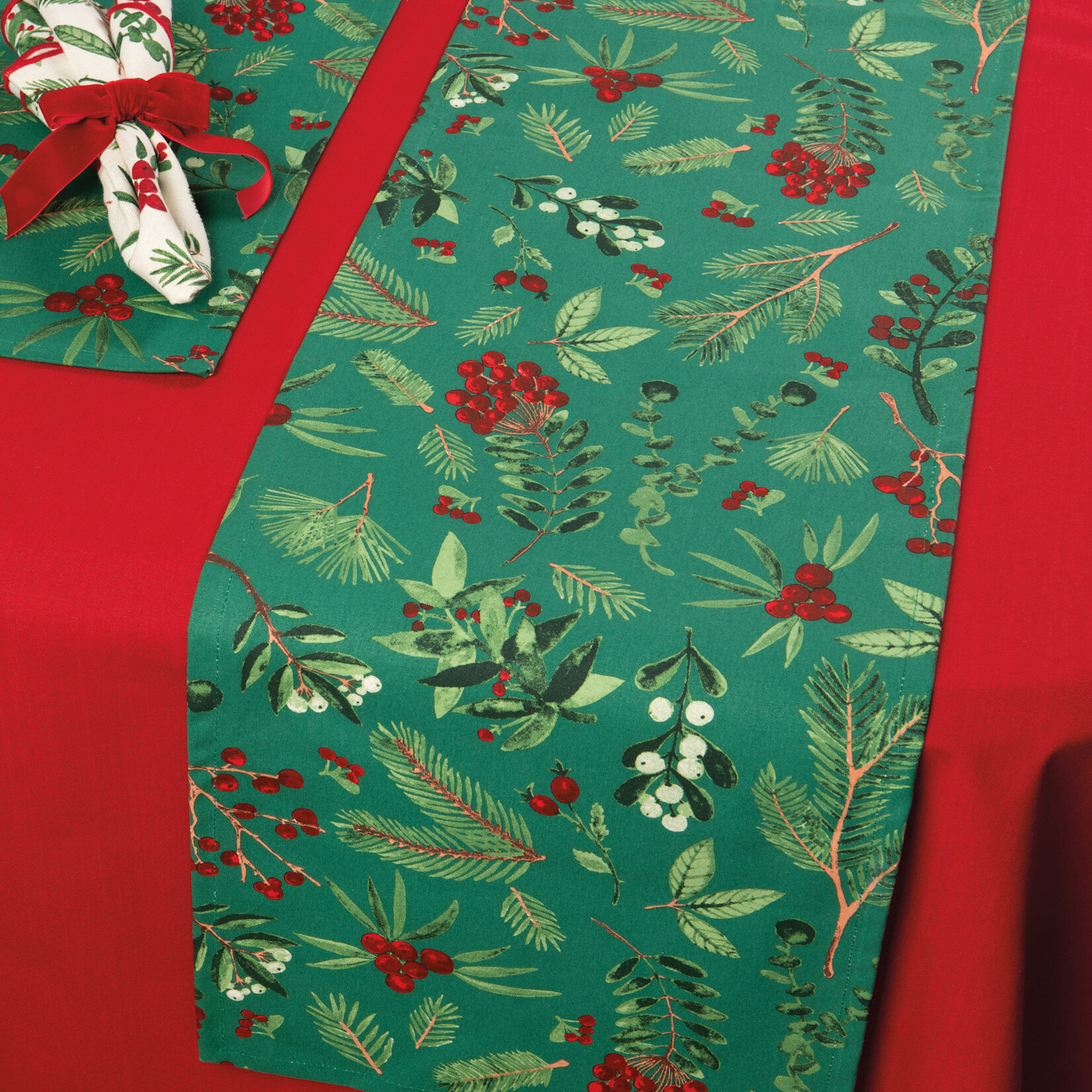 Danica Brands Runner - Winterberry Christmas | Danica Brands