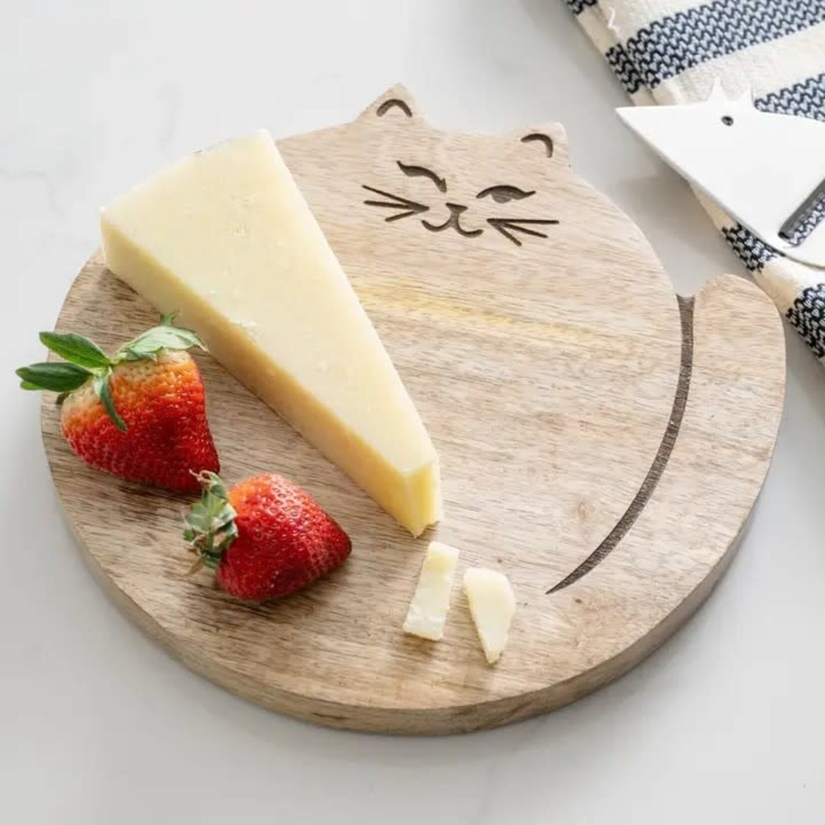 Ten Thousand Villages Mango Wood Charkitterie Board *