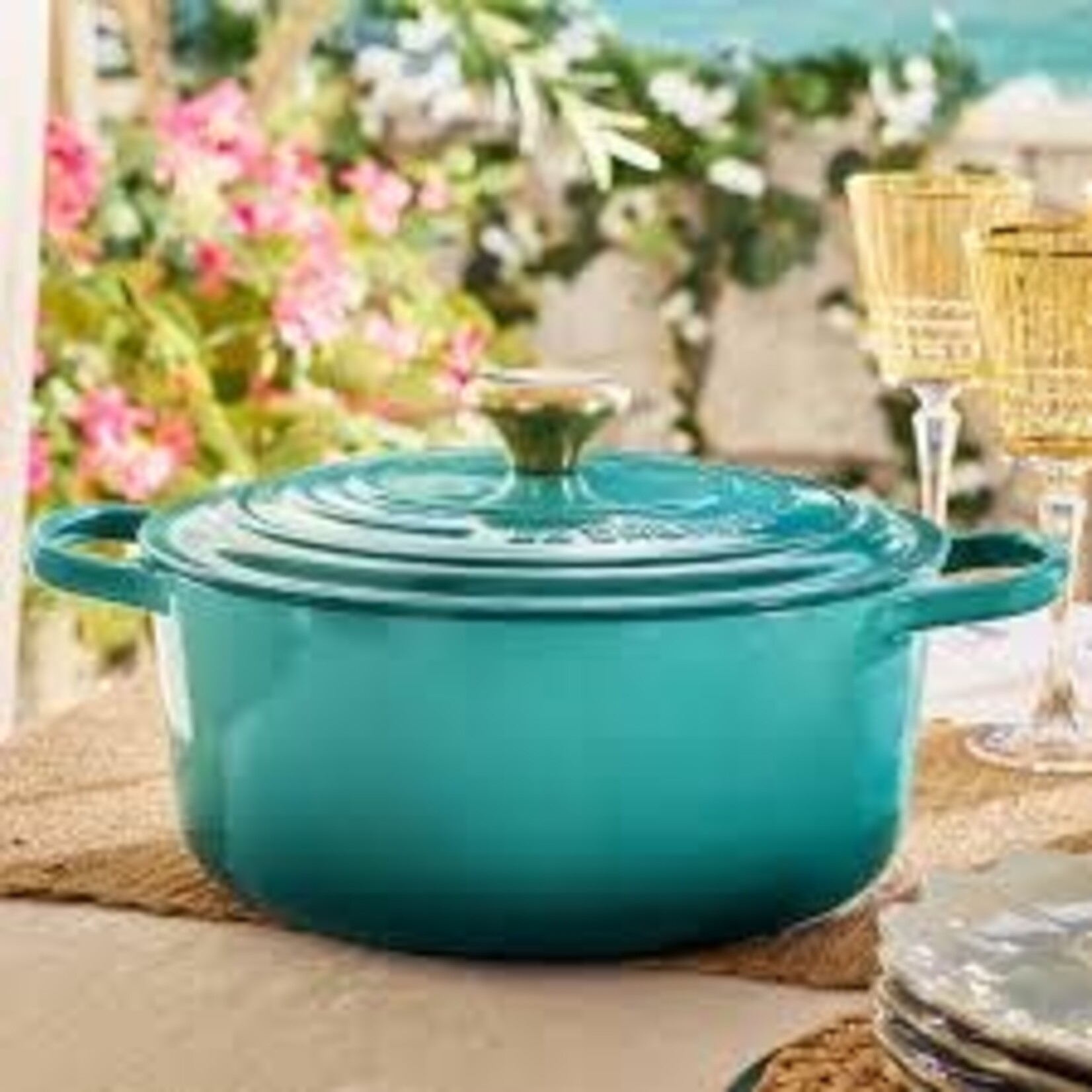 Le Creuset Signature Round Wide Oven - Riviera- 6.75 qt. | Le Creuset