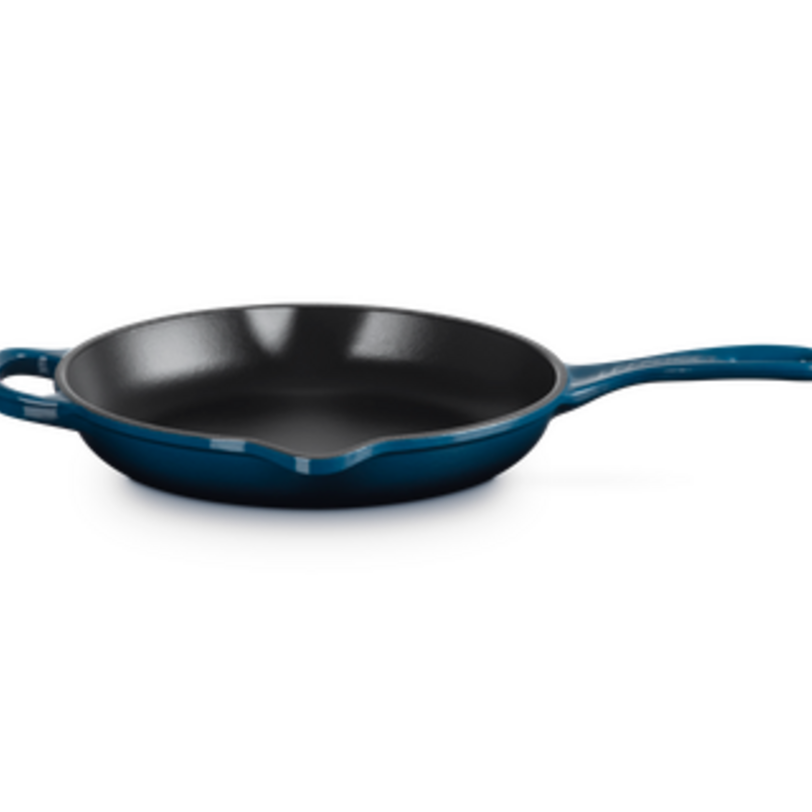 Le Creuset Signature Iron Handle Skillet - Nuit 9" (1-3/8 qt.) | Le Creuset