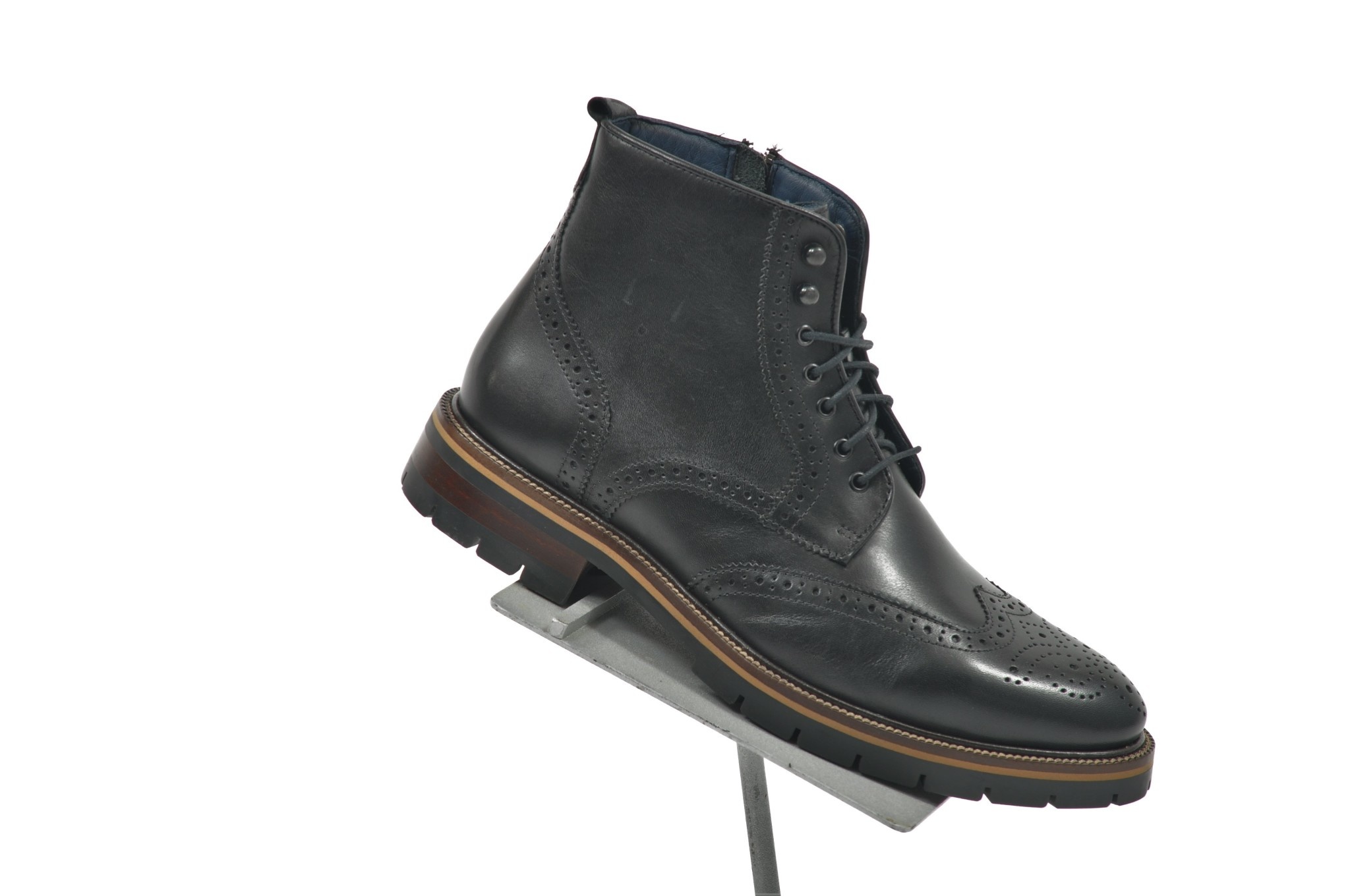 johnston murphy wingtip boots