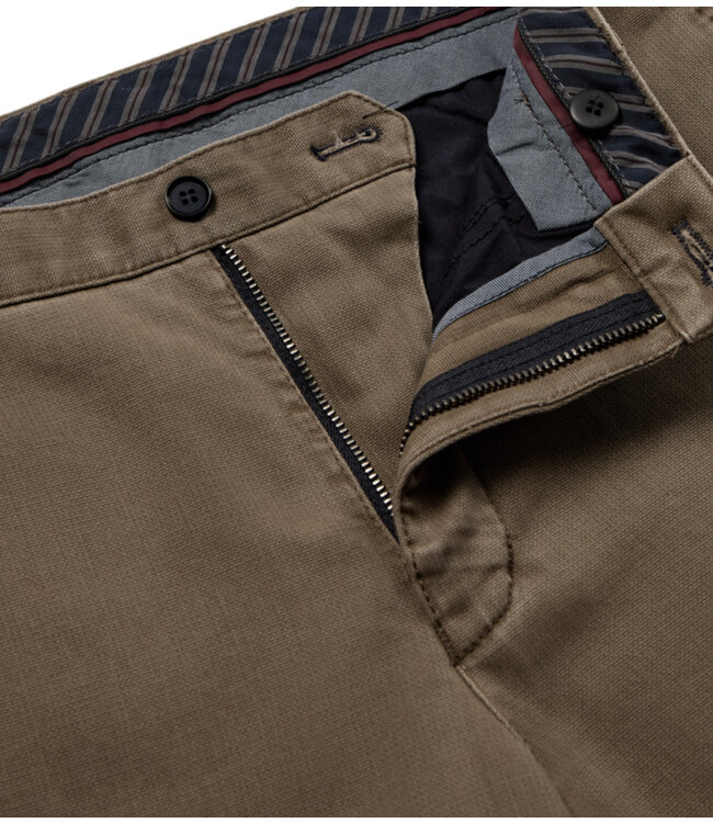 Modern Fit Tan Casual Pants