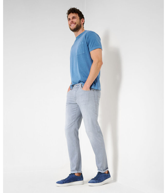 Modern Fit Grey Ultra Light Jeans