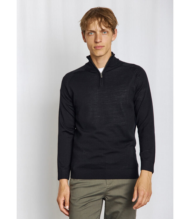Black Pelle 1/4 Zip Sweater