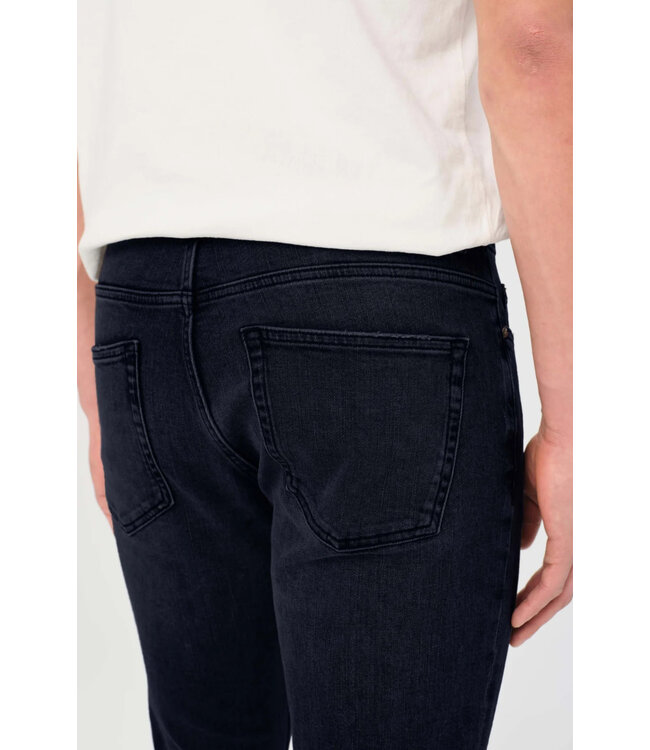 Modern Fit Dark Navy Depths Jeans