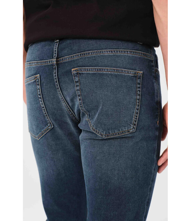 Modern Fit Mid Blue Knit Jeans