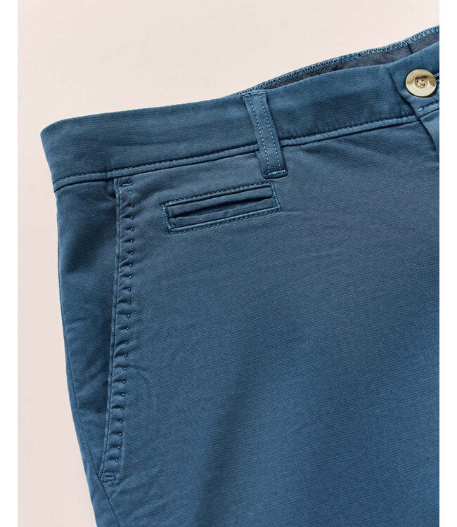Modern Fit Wake Blue Nassau Short