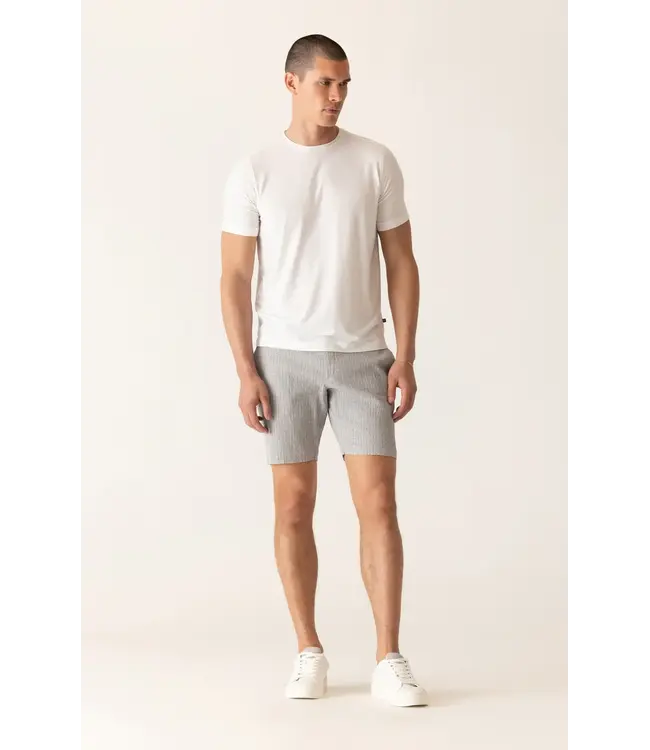 Modern Fit Oasis Seersucker Bermuda Shorts