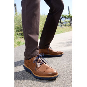 CASUAL SHOES