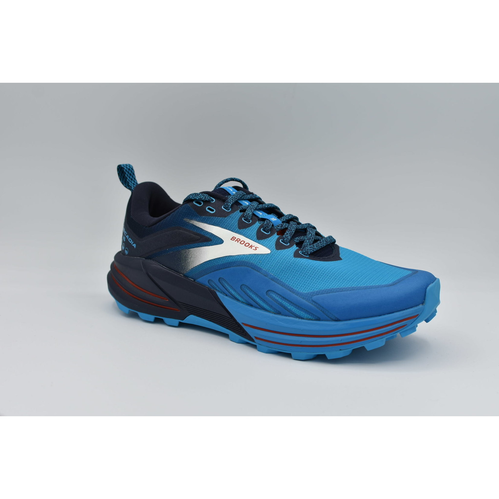 Brooks Cascadia 16 M special offer