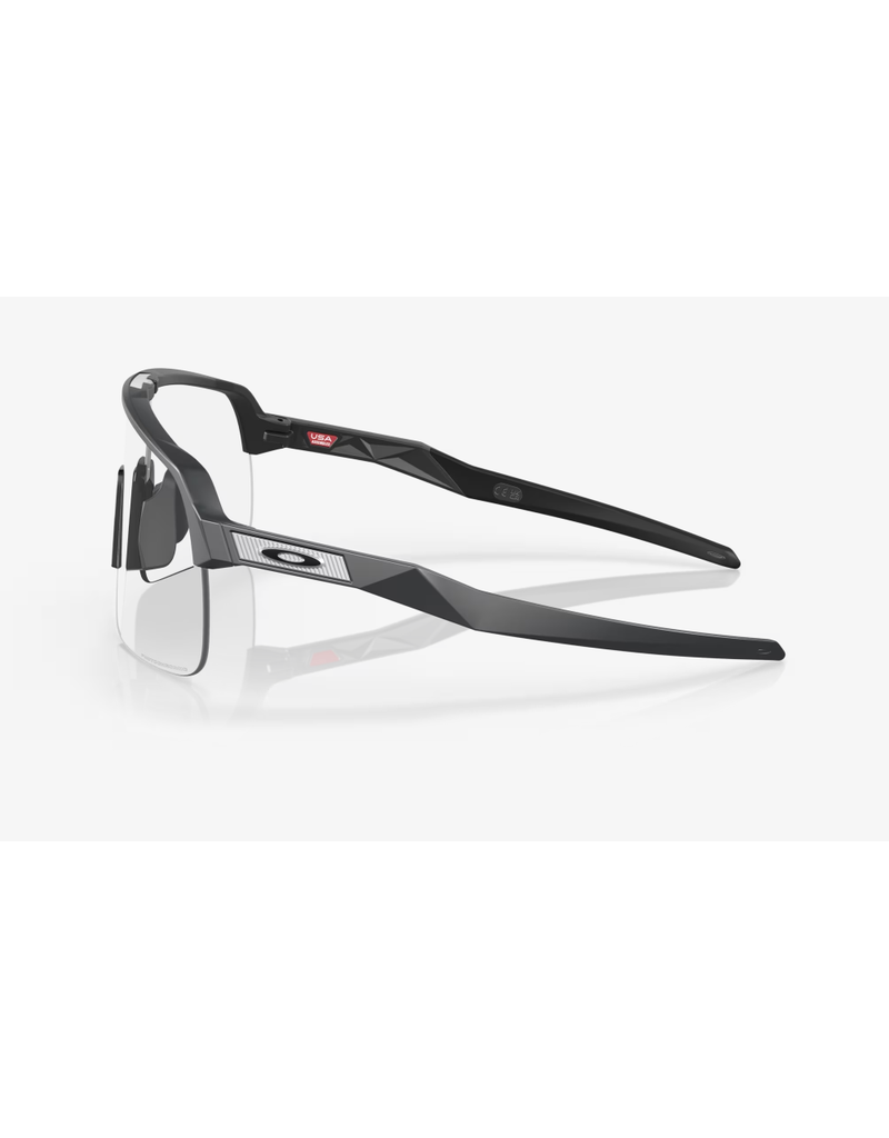 Oakley Oakley Sunglasses Sutro Lite Matte Carbon/Clear Photochromic Lens