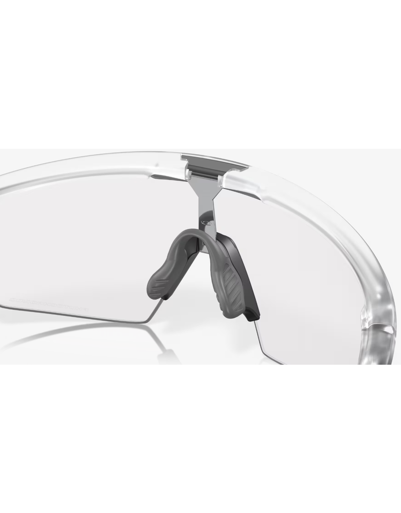 Oakley Oakley Sunglasses Sphaera Matte Clear/Photochromic Lens