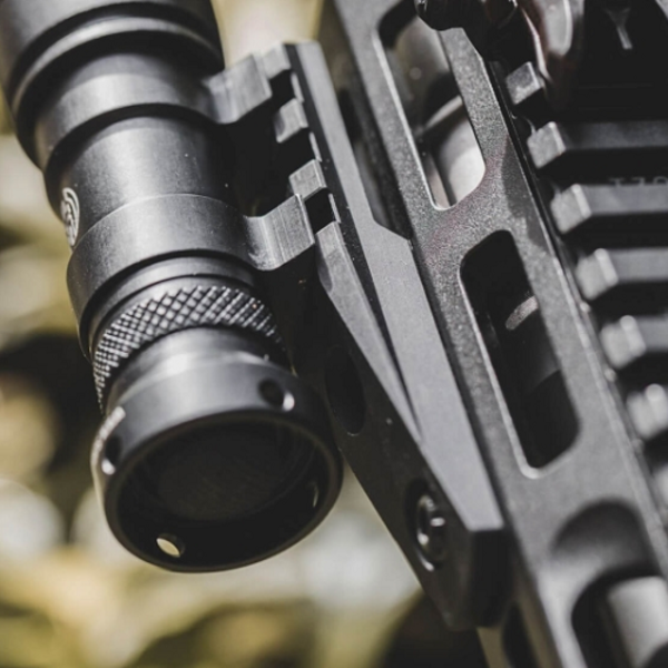 MAGPUL M-LOK CANTILEVER RAIL/LIGHT MOUNT - Black Aluminum