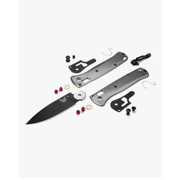 BENCHMADE BUGOUT AXIS M390 DROP POINT GRAY ALUM