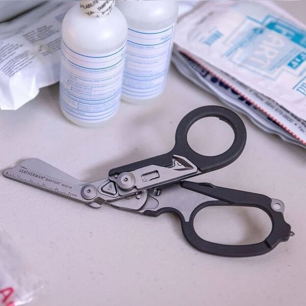 LEATHERMAN Raptor Rescue