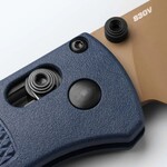 BENCHMADE Bugout Axis Drop Point M390 Crater Blue FDE