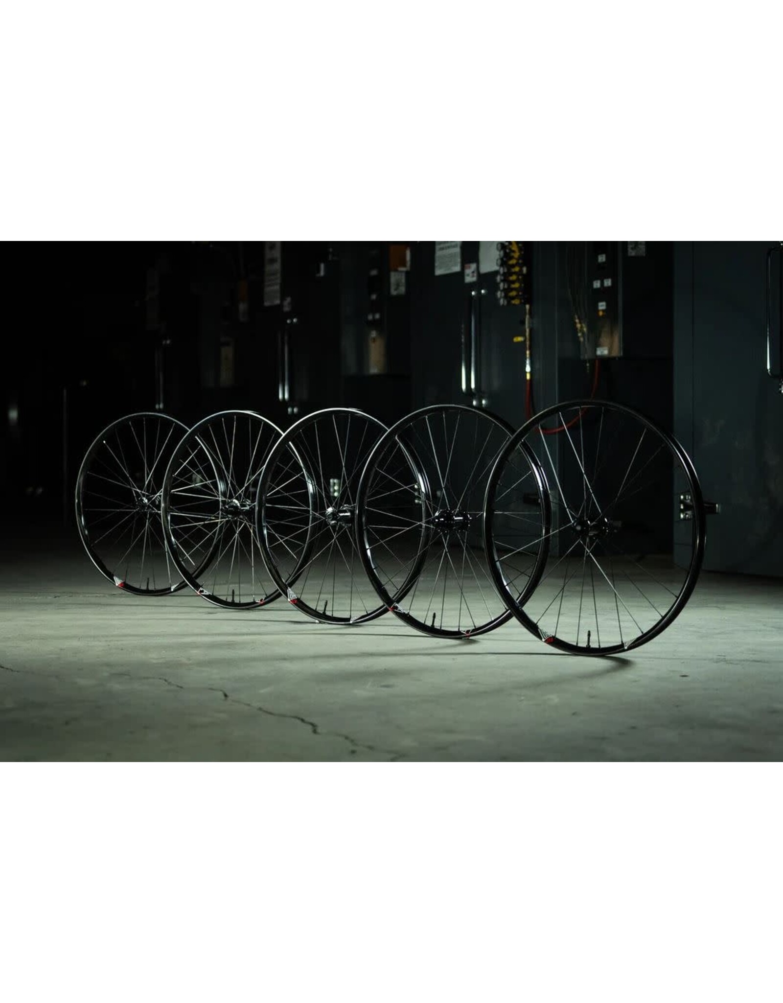 We Are One Composites We Are One Convergence Wheelset (Boost) - I9 Hydra MicroSpline CL (Fuse 33mm 28H/Triad 30mm 32H CX-Ray)