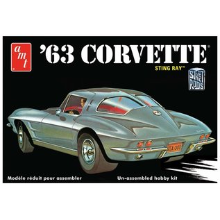 AMT AMT 861 1963 Chevy Corvette Sting Ray 1/25 Plastic Model Kit (Level 2)