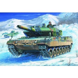 HOBBYBOSS HOB 82402 1/35 German Leopard 2 A5/A6 Tank model kit