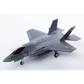 Academy/Model Rectifier Corp. ACY 12561 F-35A "7 NATIONS Air Force" 1/72 MODEL KIT
