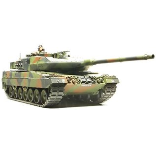 TAMIYA TAM 35271 1/35 Leopard 2 A6 Main Battle Tank PLASTIC MODEL