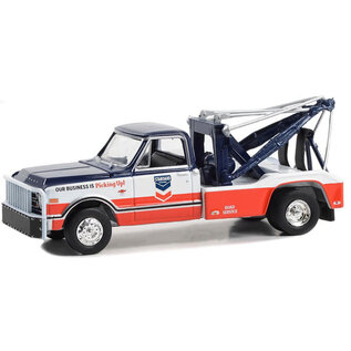GREENLIGHT COLLECTIBLES GLC 46130-A 1968 CHEVROLET C-30 DUALLY WRECKER - STANDARD OIL ROAD SERVICE (DUALLY DRIVERS SERIES 13)
