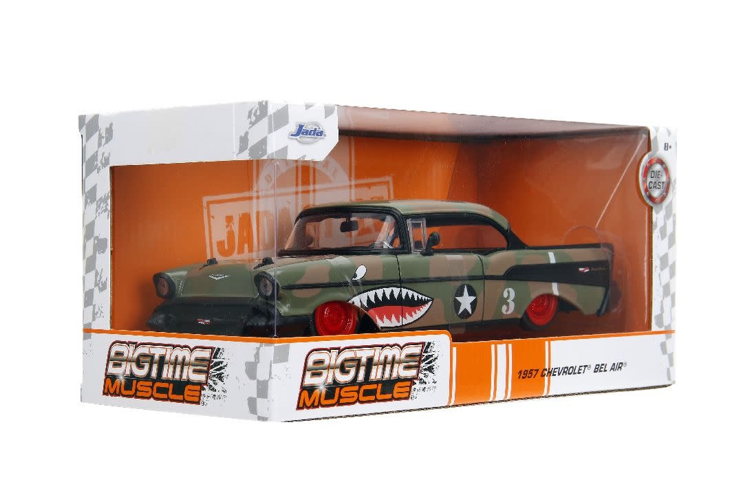 JAD 35027 1957 CHEVROLET BEL AIR SHARK MOUTH 1/24 DIE-CAST - The