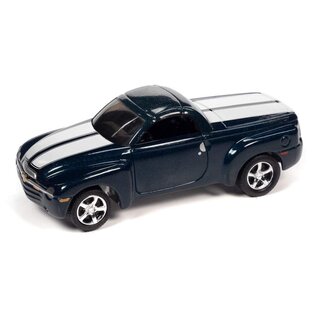 JOHNNY LIGHTNING JL 05800 2005 CHEVY SSR BERMUDA BLUE 1/64 DIE-CAST