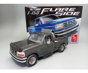 AMT 1451M AMT 1/25 1992 Ford F-150 Flareside (Level 2) plastic